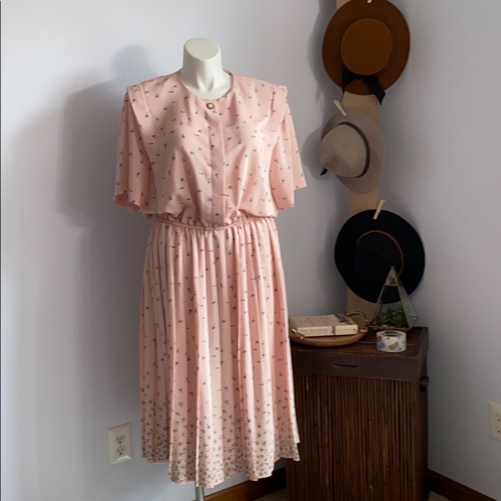 Vintage Pink Midi Dress with Star Pattern